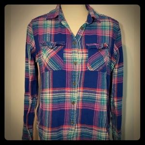 Women’s American Eagle Button Down Flannel Shirt!